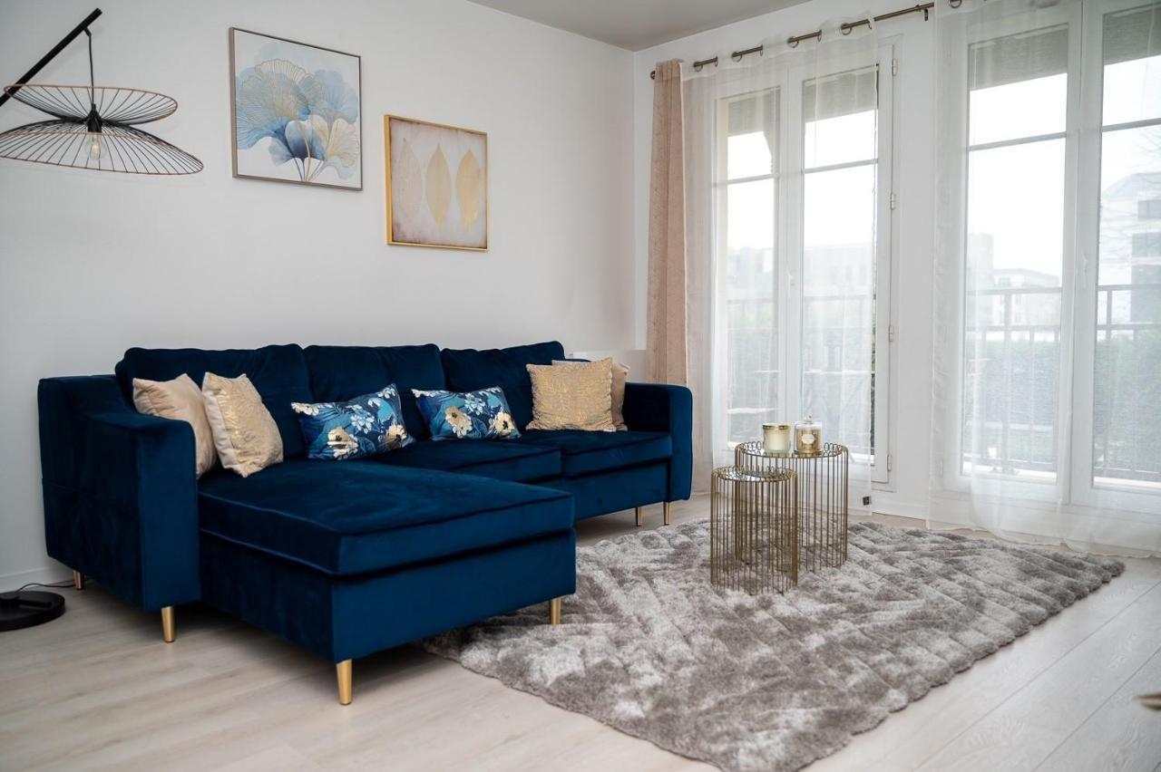 Eirene - Chessy Apartment Bagian luar foto