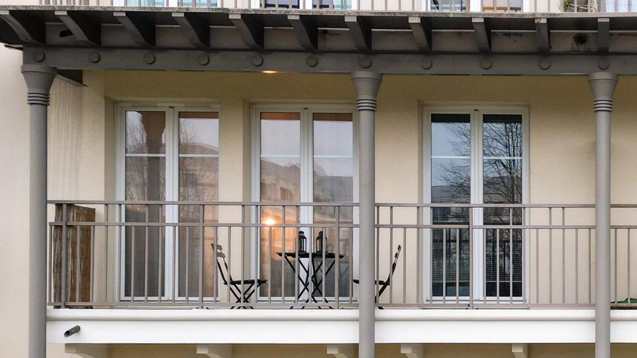 Eirene - Chessy Apartment Bagian luar foto